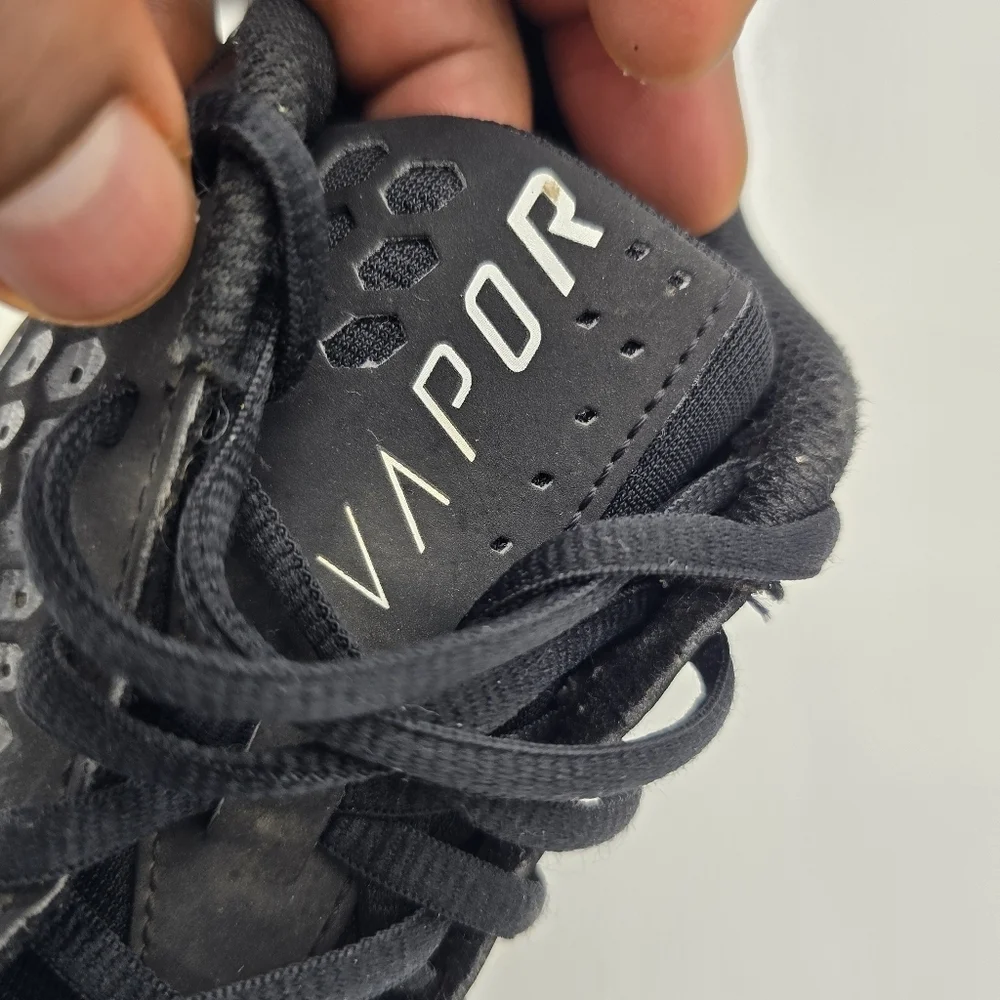 Nike shoe youth